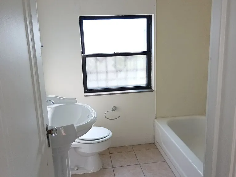 8614 Bricelyn St — Photo 12