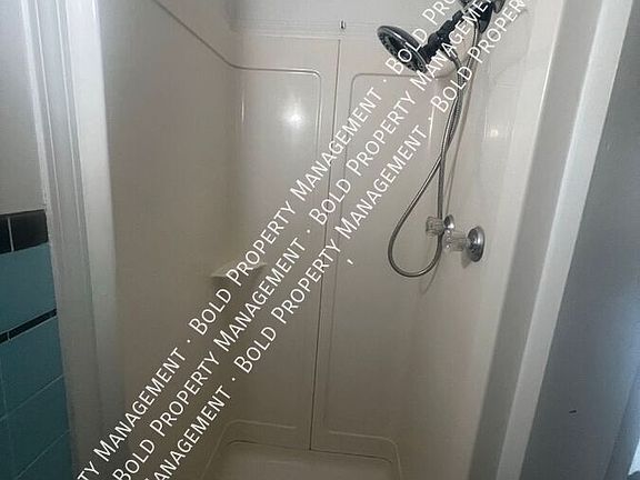 4th image of 423 Jonestown Rd #2