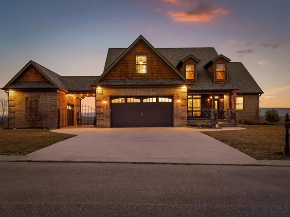 10927 High River Dr, Soddy Daisy, TN 37379