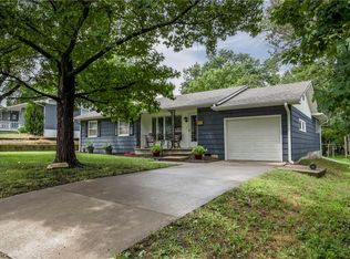 504 N Walnut St, Paola, KS 66071