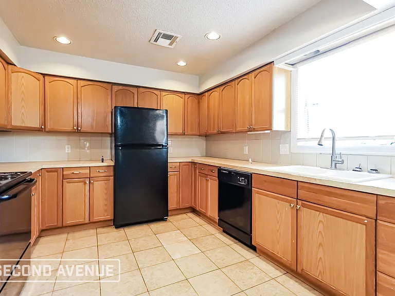 6513 Ashby Ter — Photo 10