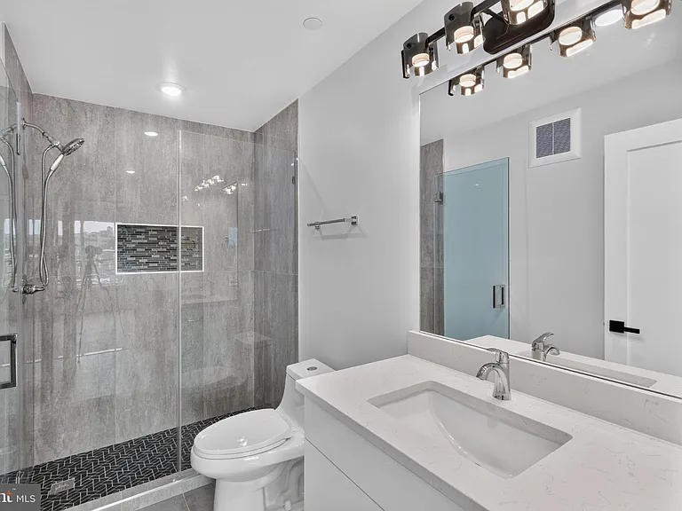 1650 Columbia Rd NW #401 — Photo 20