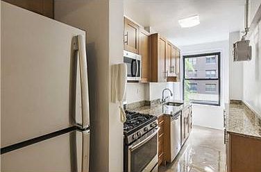 1st image of 405 E 54th St APT 4E