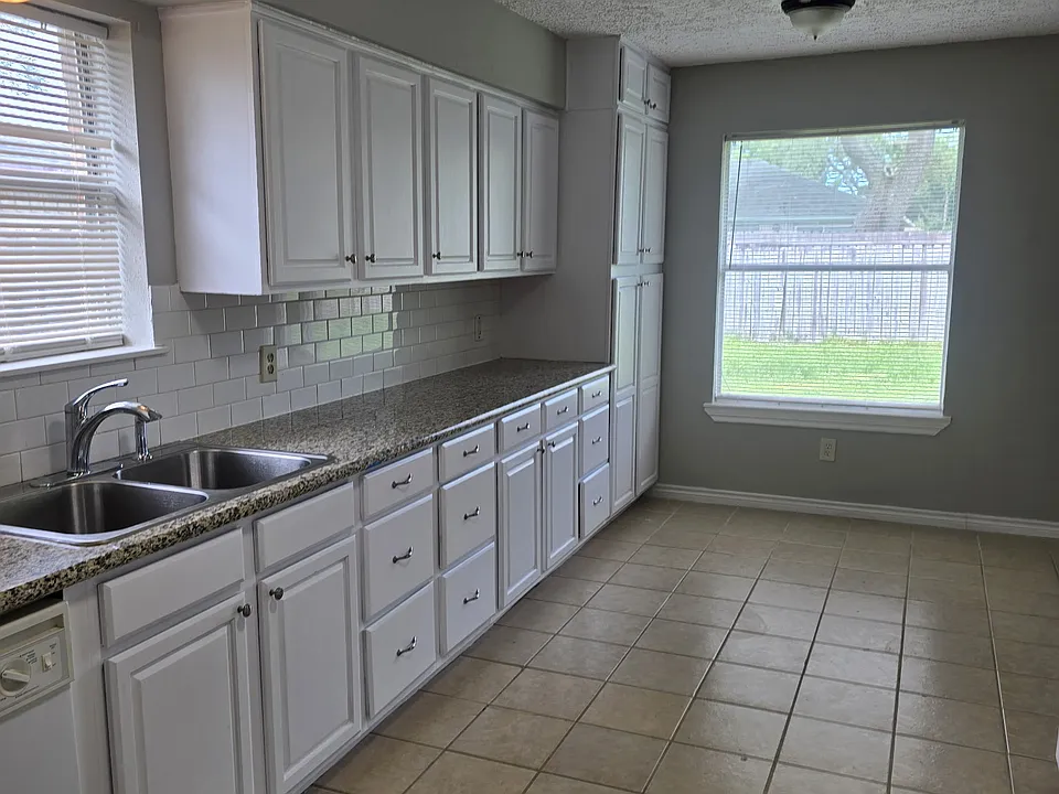 314 Windward Dr