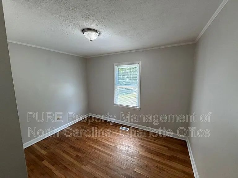 680 Tulsa Ct NW — Photo 15