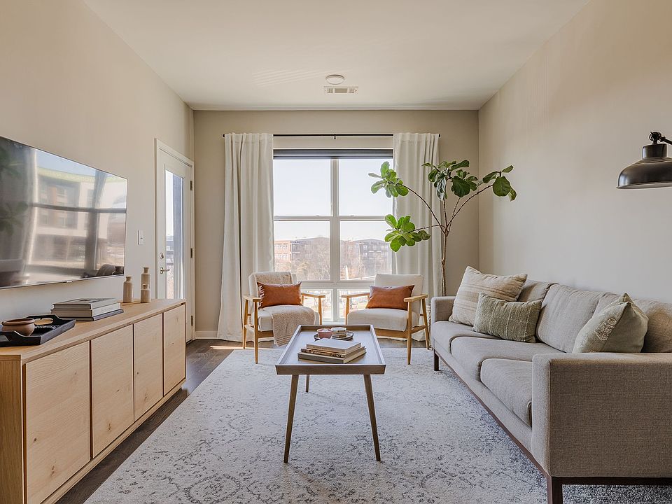 1st image of 1677 54th Ave N #336
