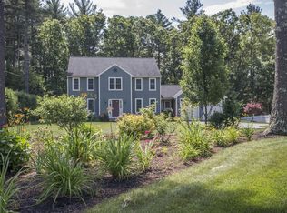85 Solitude Dr, Taunton, MA 02780