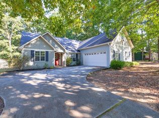 3573 Saddlebrook Dr, Loganville, GA 30052