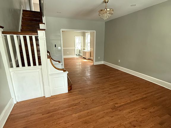 3rd image of 117 W Olney Ave #1