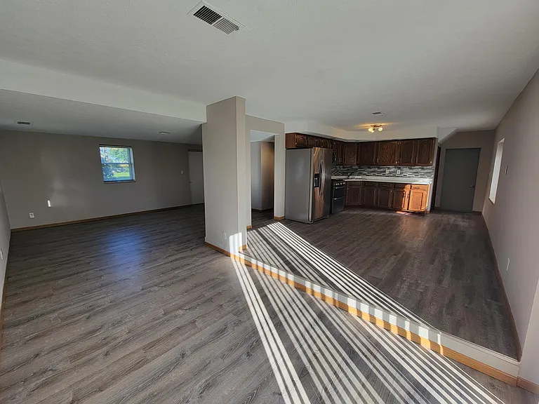 8707 E State St — Photo 5