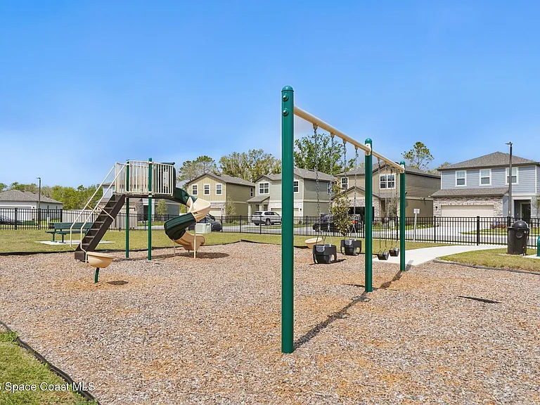 2024 Hemingway Cir — Photo 23