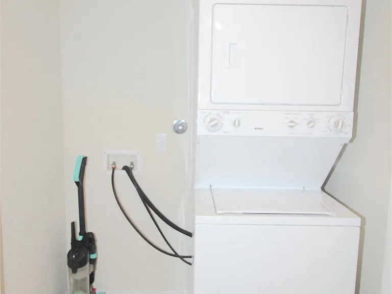 3306 Dandelion Dr — Photo 15