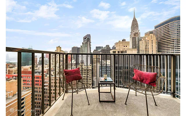 Sold by Douglas Elliman | media 8
