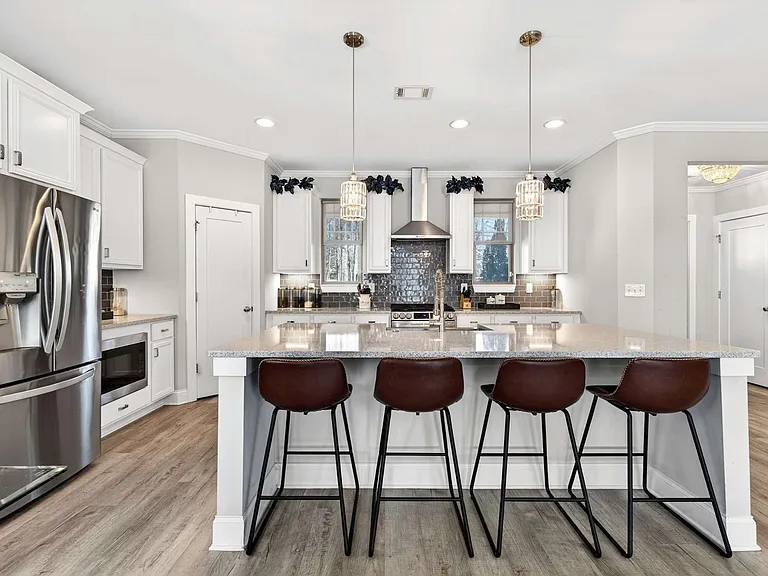 5259 Cloud St — Photo 10