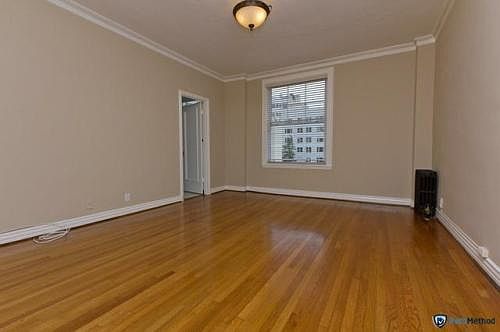 5th image of 2140 Pacific Ave