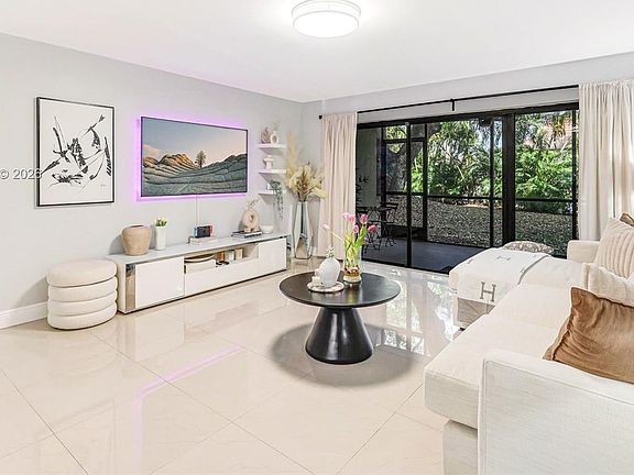 2nd image of 601 Ives Dairy Rd