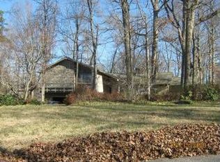 604 Ragsdale Rd, Jamestown, NC 27282