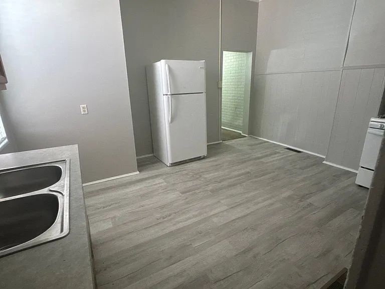 435 Thornton St #1 — Photo 6