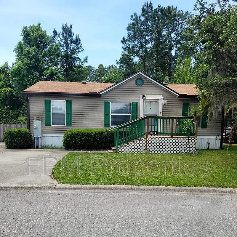 3 bed, 2.0 bath, 1128 sqft, $1,450 — Photo 1