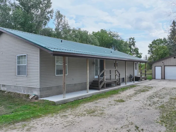 10687 Dwight St, Rodney, MI 49342