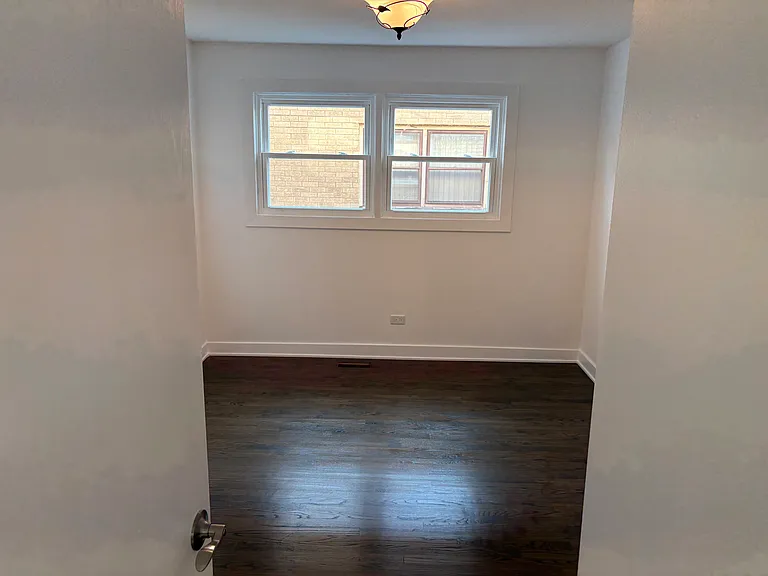 7946 W Addison St #2 — Photo 12