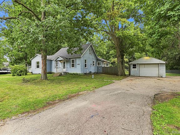 2nd image of 1188 Harding Dr
