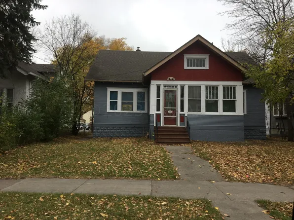 1034 University Dr N, Fargo, ND 58102