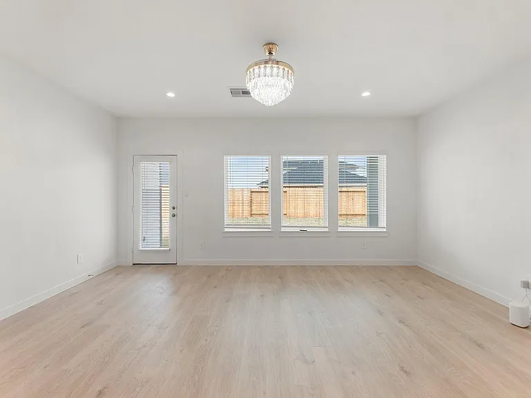 31730 Carlisle Cove Ct — Photo 10