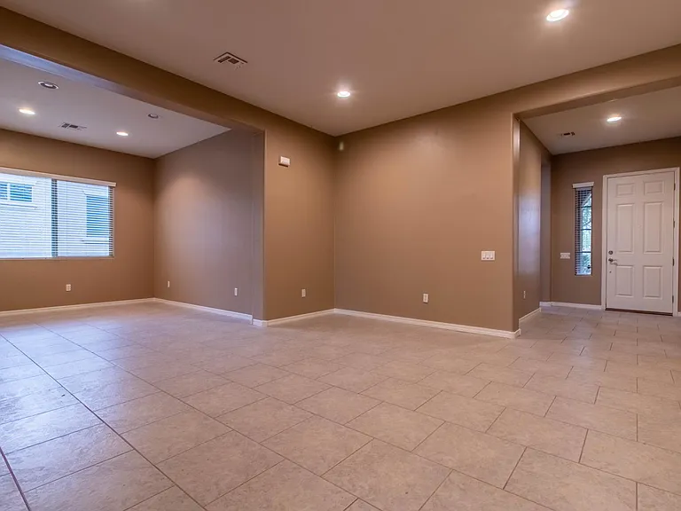12565 N Golden Mirror Dr — Photo 4