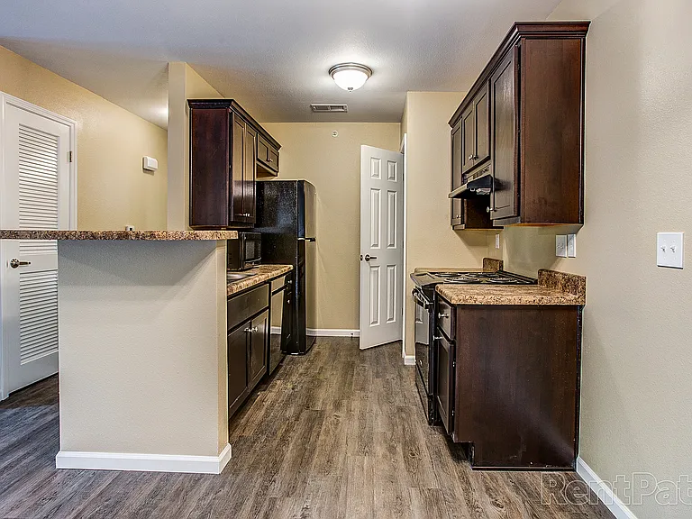 Terrace Green Apartments — Photo 10