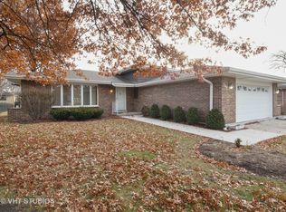 7769 Danbury Dr, Darien, IL 60561