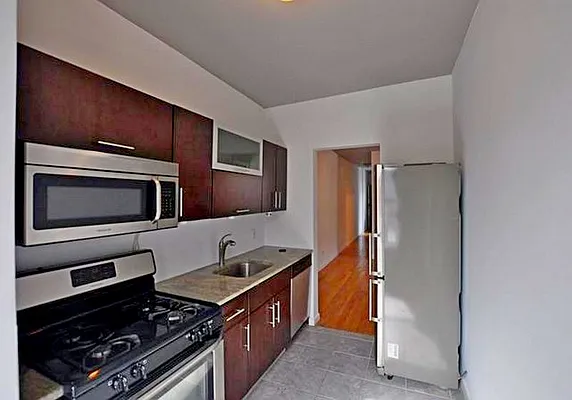 Rented by Owen Olivier, LREB | media 23