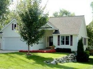 130 Center St, Elk Rapids, MI 49629
