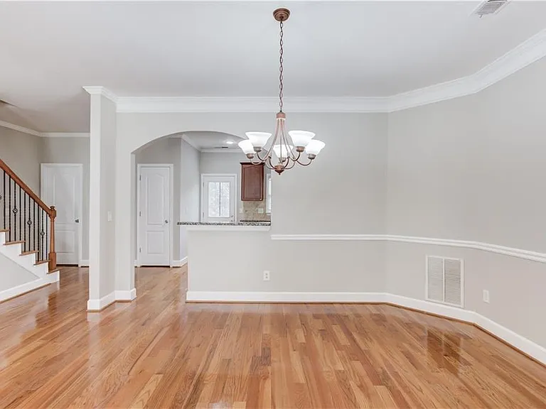 11007 Lorin Way — Photo 11