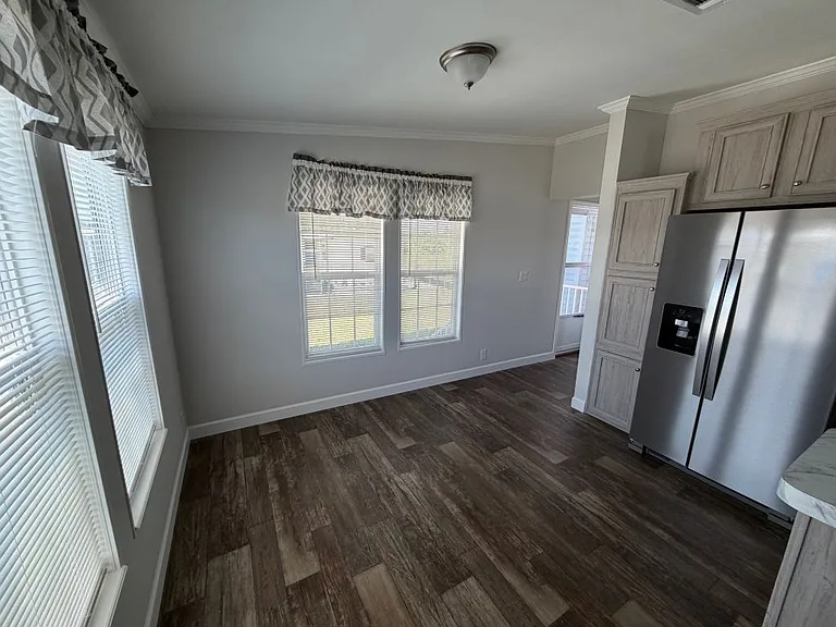 183 4th St E #183 — Photo 9