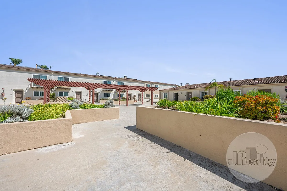 Mediterranean Townhomes — Photo 2