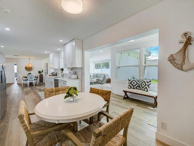 Four seat breakfast table