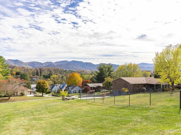 99999 Allen St, Canton, NC 28716