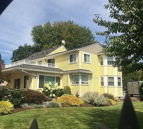 Garden to SE corner!