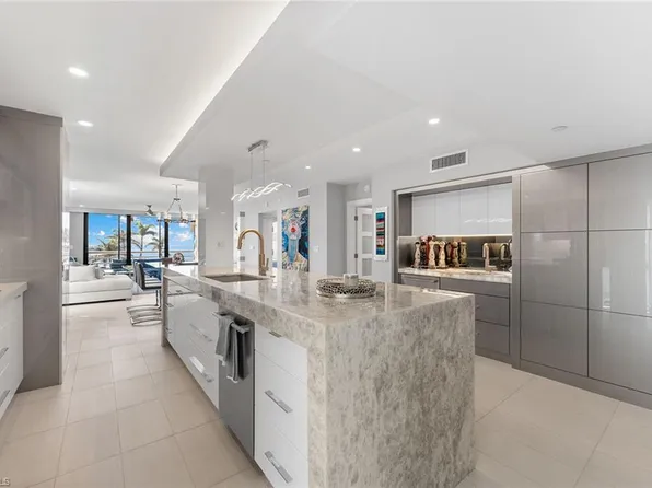 3100 Gulf Shore BLVD N #504, NAPLES, FL 34103