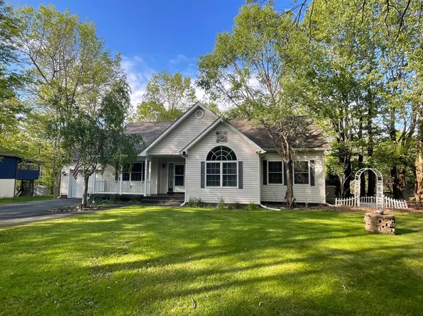 170 Penn Forest Trl, Albrightsville, PA 18210