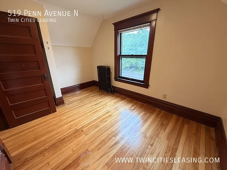 519 Penn Ave N — Photo 10