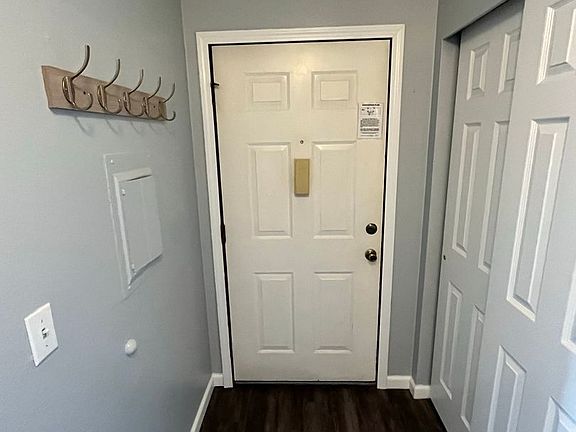 4th image of 103 Rockwell Ave APT B13