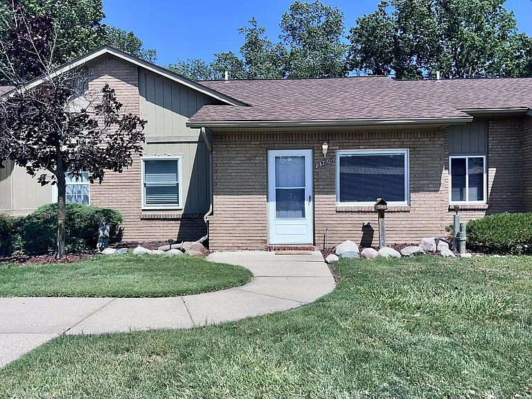 25810 Lira Ln #1 — Photo 1