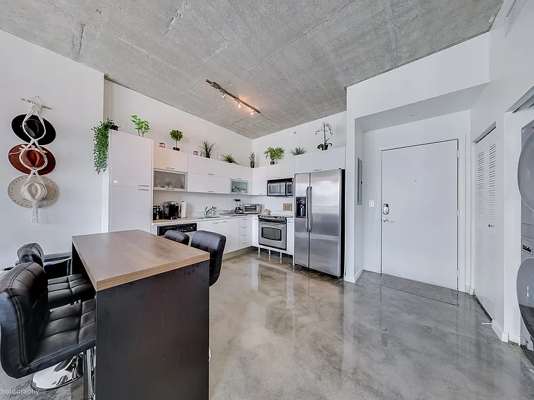 133 NE 2nd Ave #3005 — Photo 9