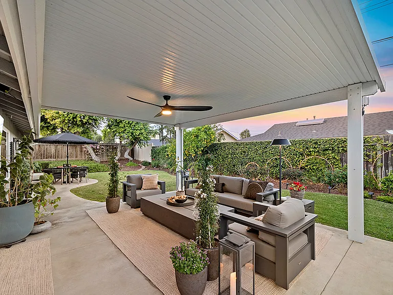 843 Bernard Dr — Photo 30