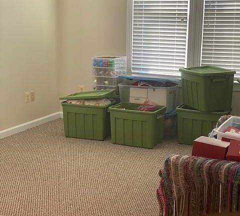 LIVING ROOM/DINING