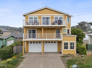 3208 NW Jetty Ave, Lincoln City, OR