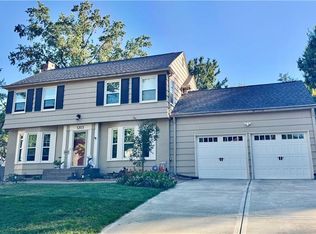 1203 Romany Rd, Kansas City, MO 64113