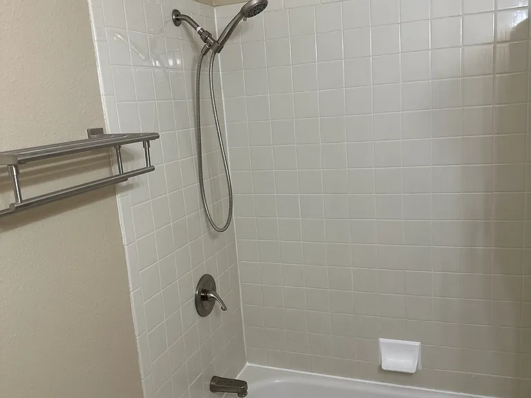 648 Bataan Dr SW — Photo 10